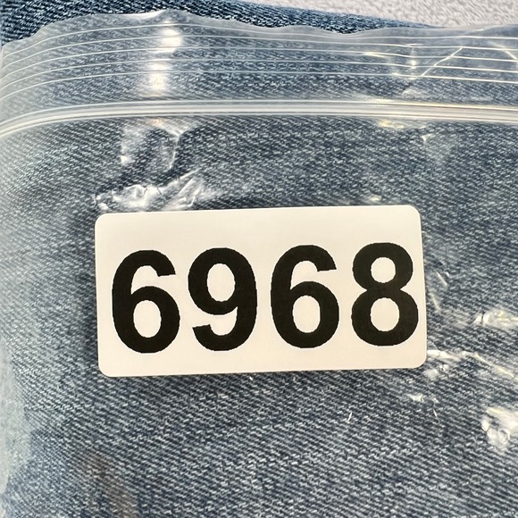 Silver Jeans Co. Beau Mid-Rise Slim Straight Boyfriend Jeans 30x 28 Medium Wash - Picture 9 of 9